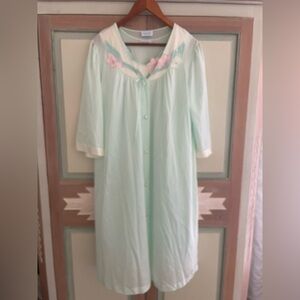 Lorraine | Vintage nightgown matching robe. Nylon. Size Large. Mint. USA. Rare